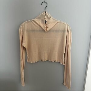 Beige cropped long sleeve blouse